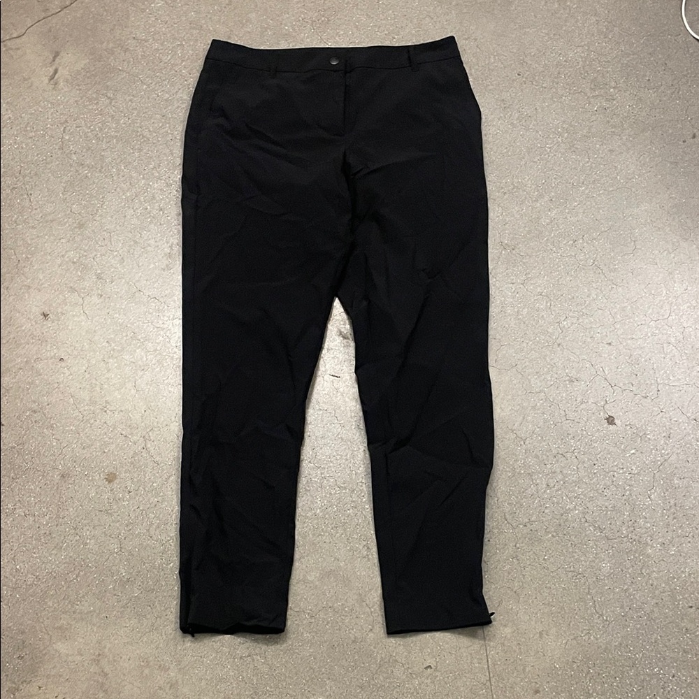 Black Cropped Ankle Pants — Classic Everyday Staple